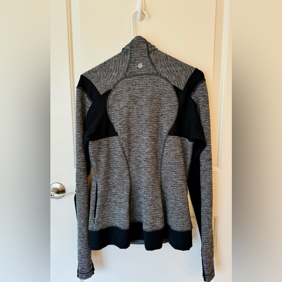 Lululemon Bhakti Yoga Jacket - Picture 9 of 12